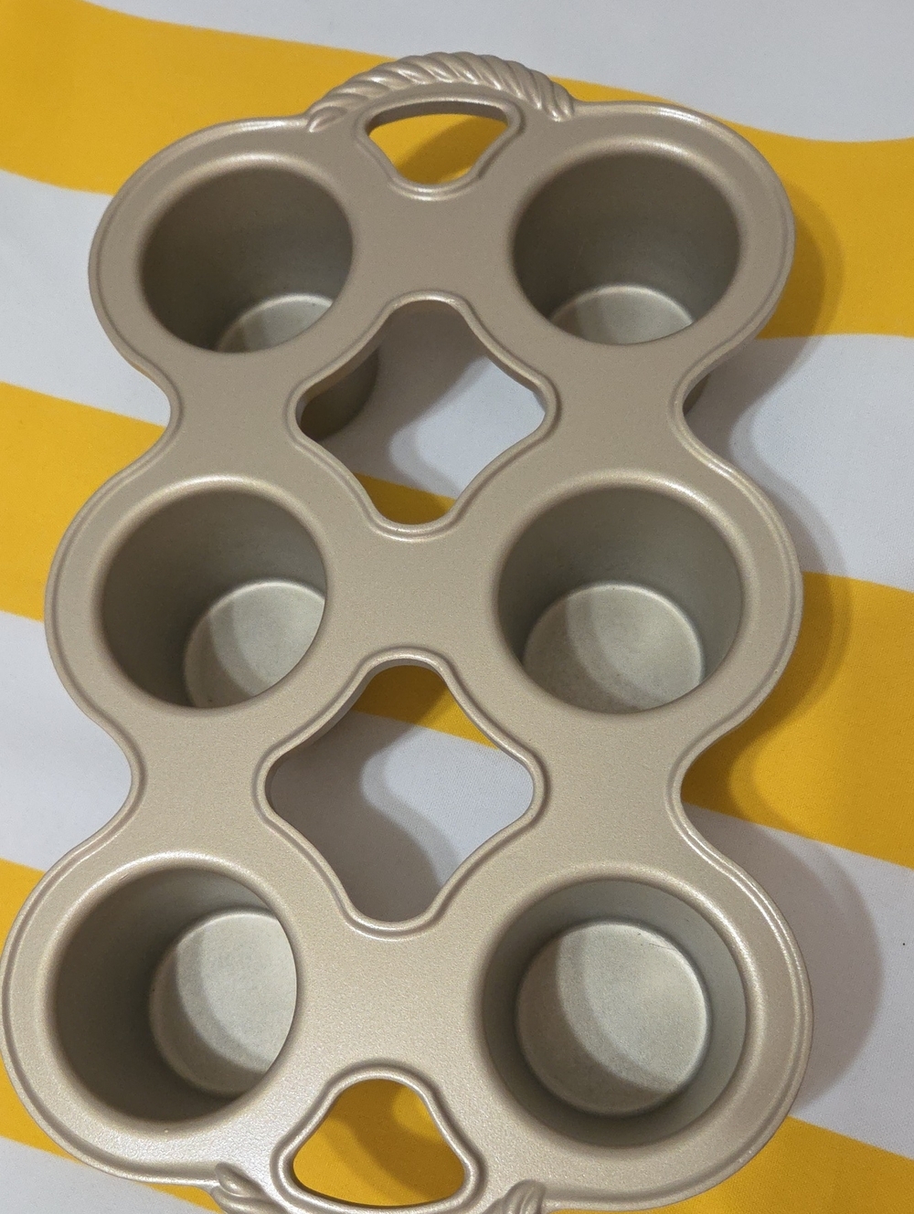 Nordic Ware Gold Pro Popover Pan